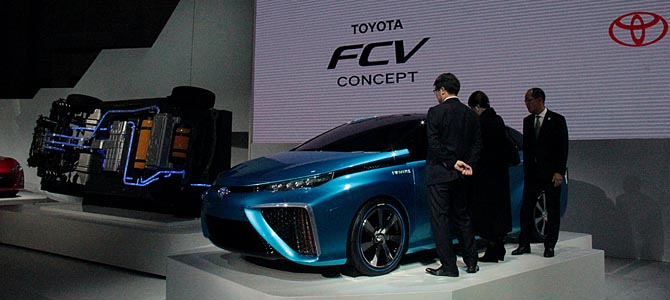 Toyota FCV -1- Picture courtesy Bertel Schmitt